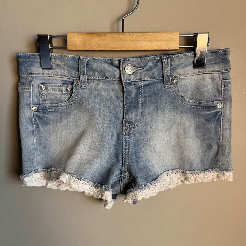 Seven7 Girls‎ Light Wash Denim Crochet Lace Trim Shorts Rhinestone Size 14 Beach